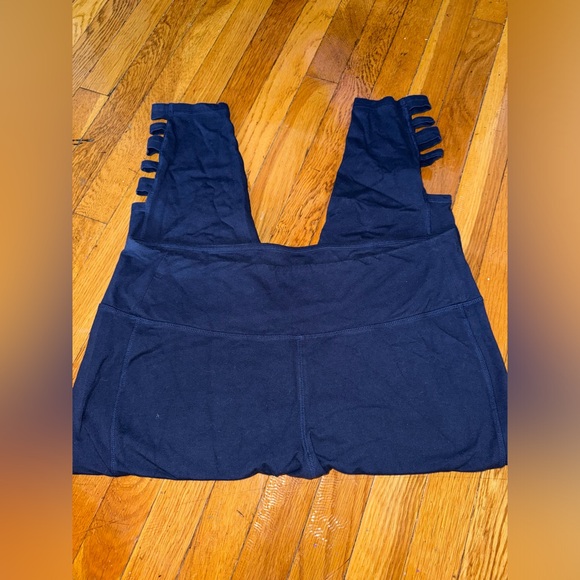 Lane Bryant Navy Latice Cutout Ankle Leggings Size 22/24 - Picture 3 of 5